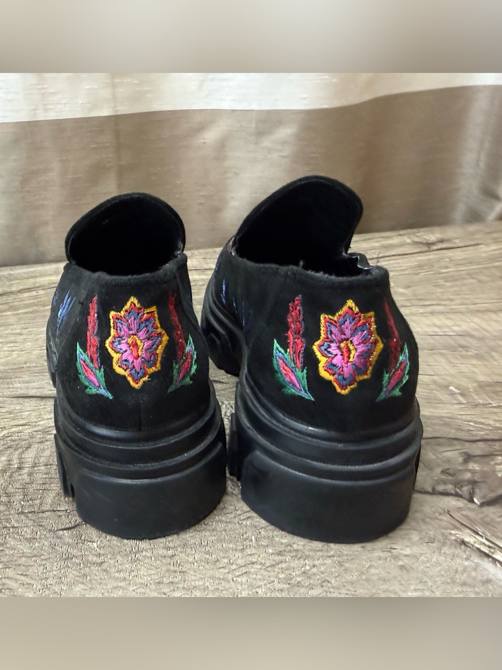 FARM Rio Black Embroidered Flats size 6 - Picture 3 of 9
